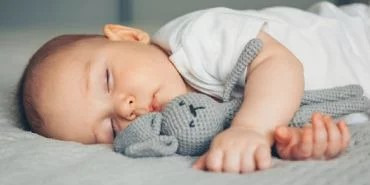 TRUCCHETI PER AIUTARE IL BAMBINO A DORMIRE BENE LA NOTTE